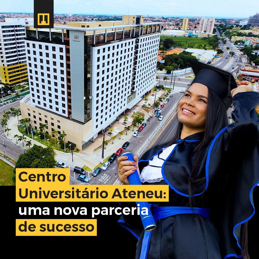 Imagem do Harmony ao fundo com a foto de uma formanda à frente e o texto: Centro Universitário Ateneu: uma nova parceria de sucesso